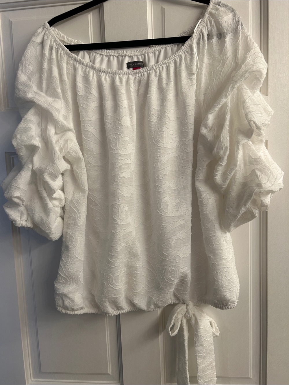 Vince Camuto White Textured Puff Sleeve Tie-Hem Blouse